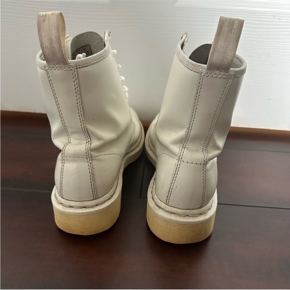 Size 7 Dr Martens 1460 Mono All White Smooth Leather Lace Up Boots - Picture 4 of 10
